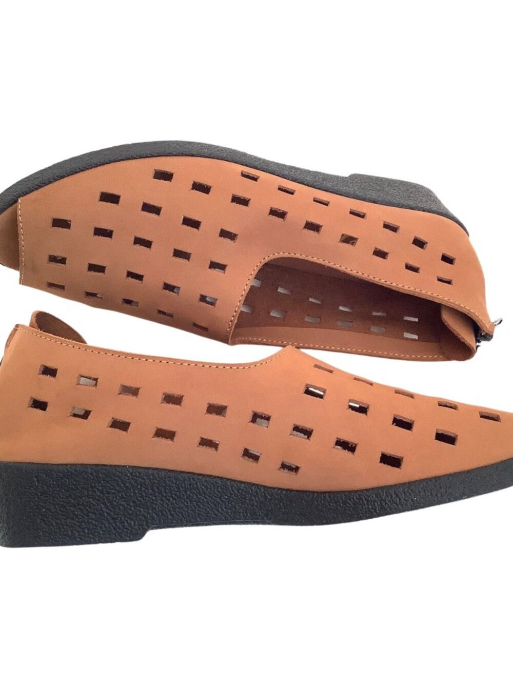 Flat Heel Perforated Brown Comfort Shoes Size 7.5 Unworn